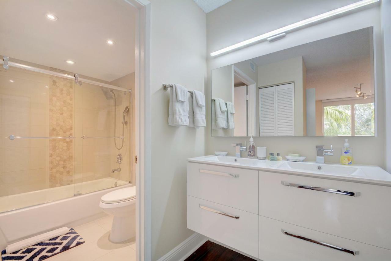 Renovated 2/2 Unit At Yacht Club/Aventura 아파트 외부 사진